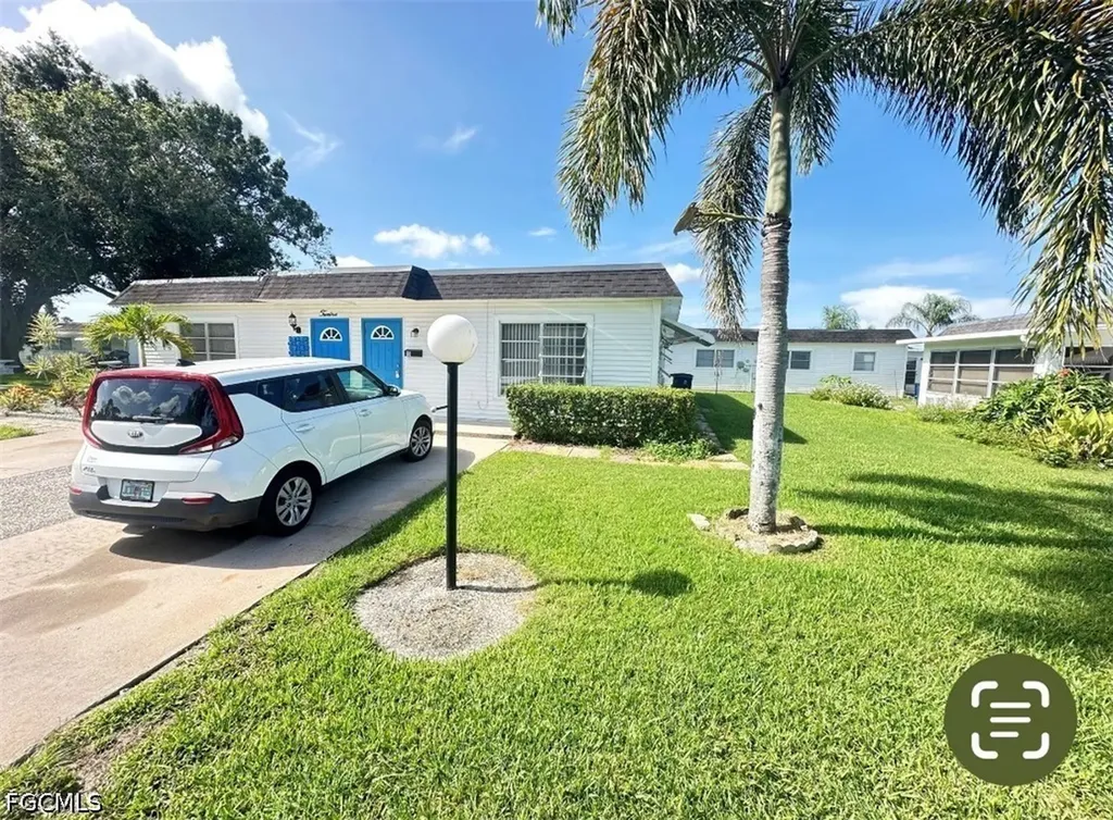 10 Tangelo Court Lehigh Acres FL 33936