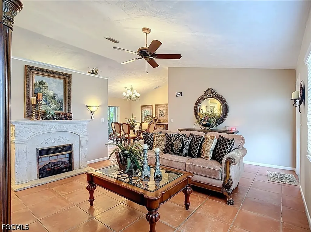 1405 SW 5th Place Cape Coral FL 33991