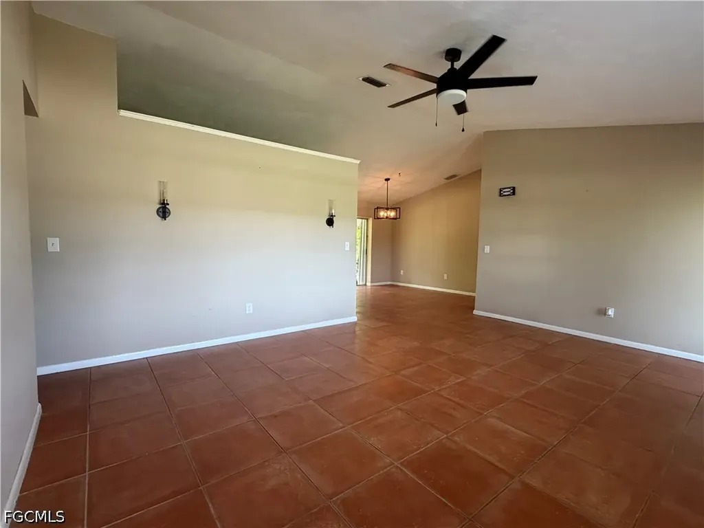 1405 SW 5th Place Cape Coral FL 33991