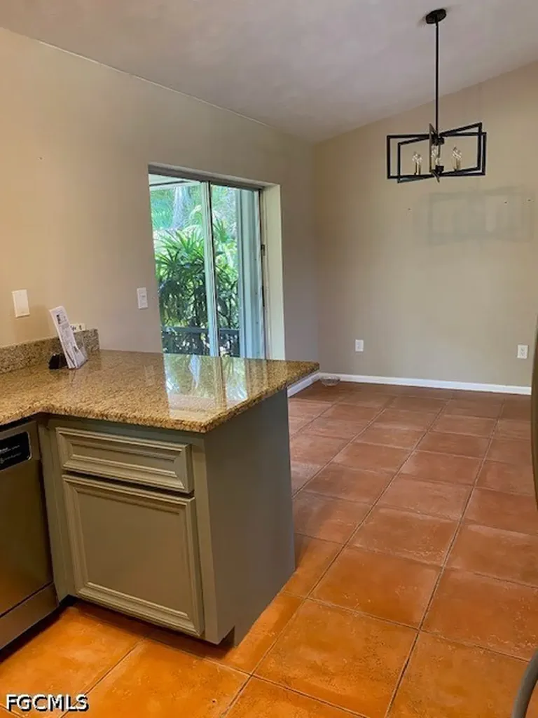 1405 SW 5th Place Cape Coral FL 33991