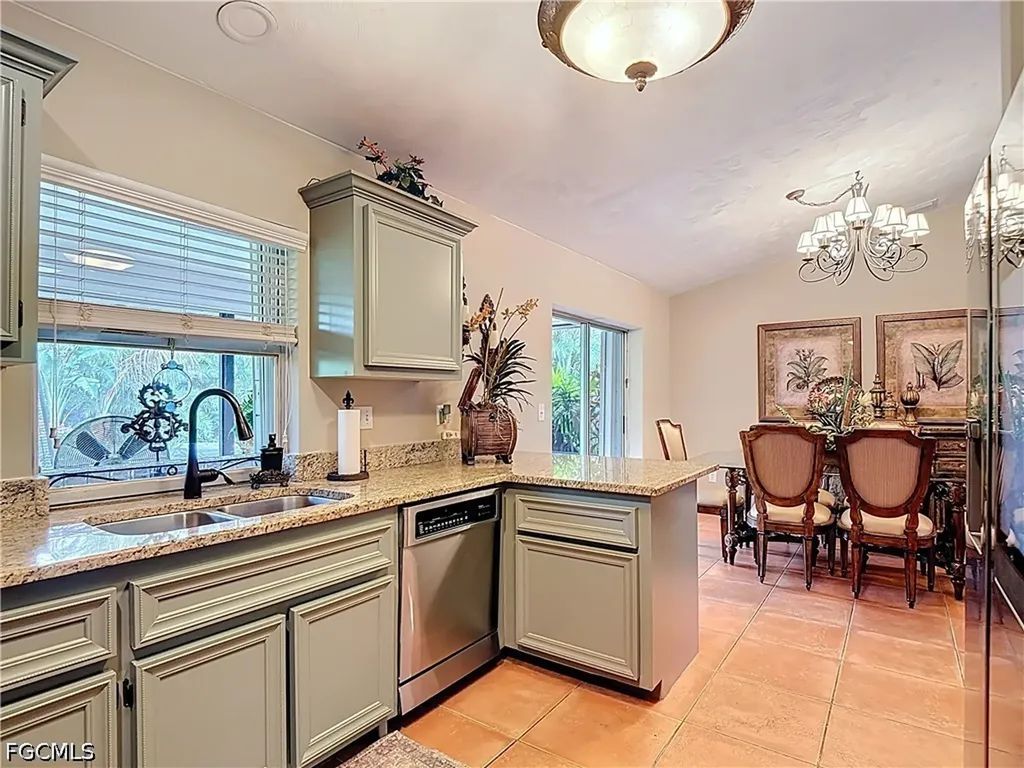 1405 SW 5th Place Cape Coral FL 33991