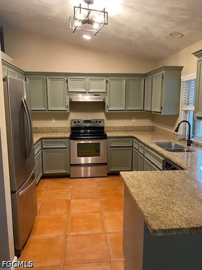 1405 SW 5th Place Cape Coral FL 33991