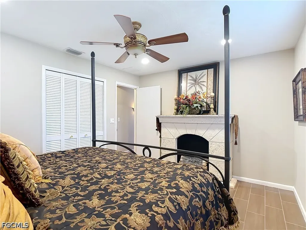 1405 SW 5th Place Cape Coral FL 33991
