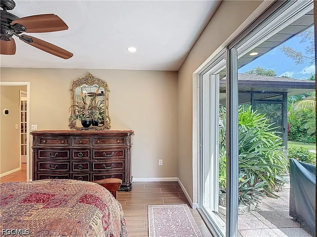 1405 SW 5th Place Cape Coral FL 33991
