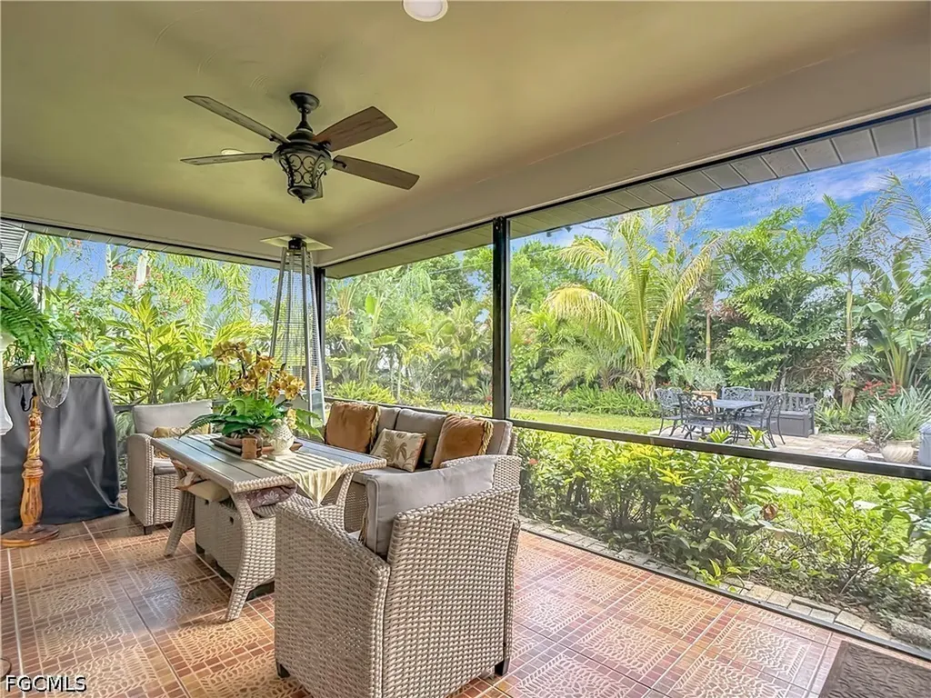 1405 SW 5th Place Cape Coral FL 33991