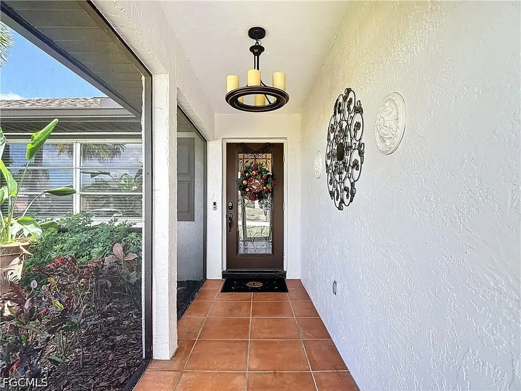 1405 SW 5th Place Cape Coral FL 33991