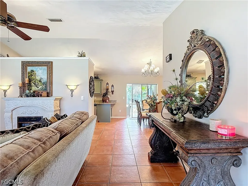 1405 SW 5th Place Cape Coral FL 33991
