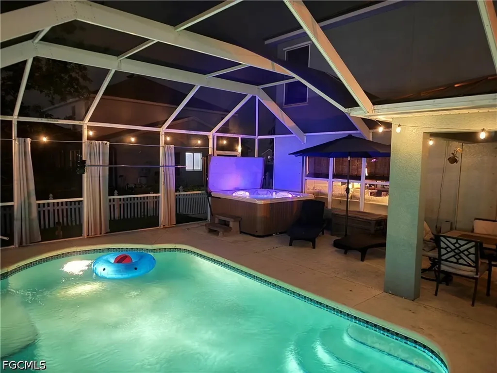 1422 NE 9th Terrace Cape Coral FL 33909