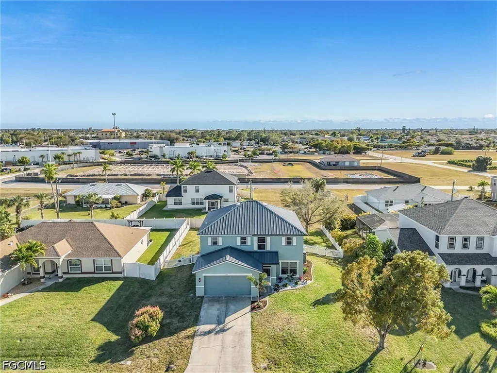 1422 NE 9th Terrace Cape Coral FL 33909