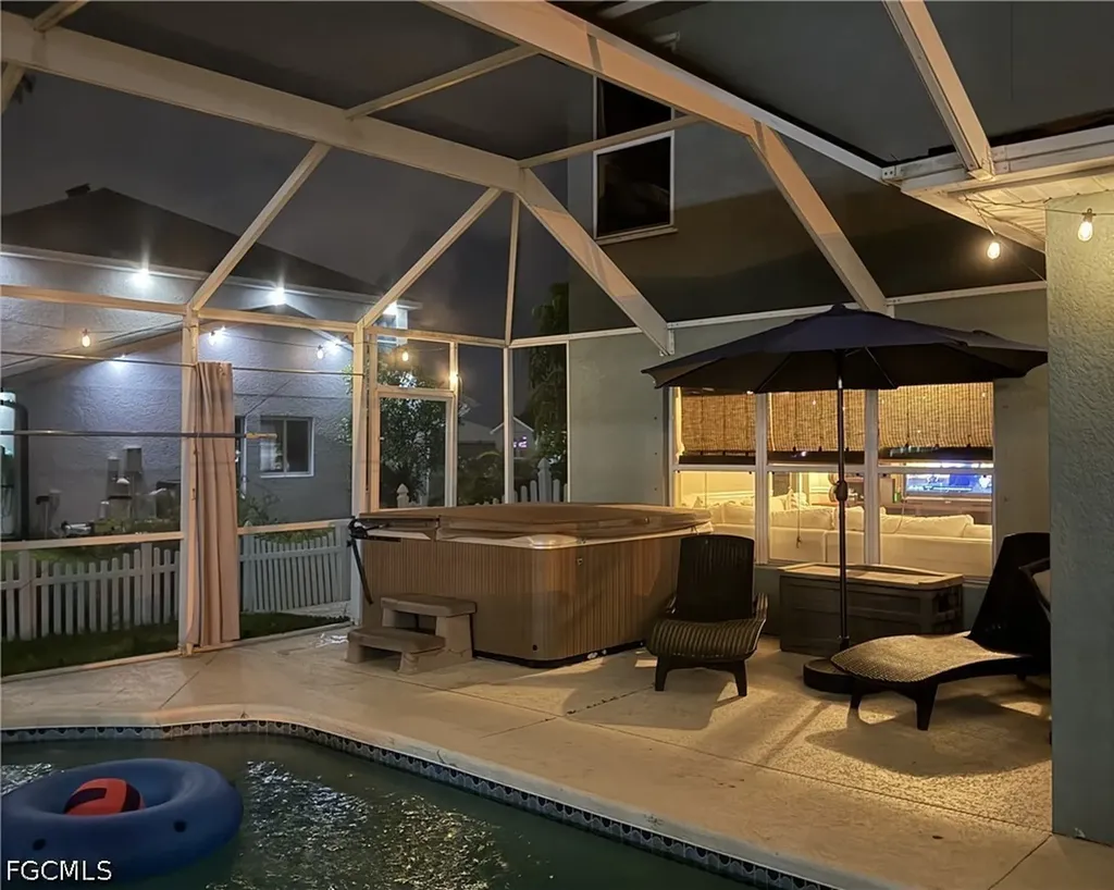1422 NE 9th Terrace Cape Coral FL 33909