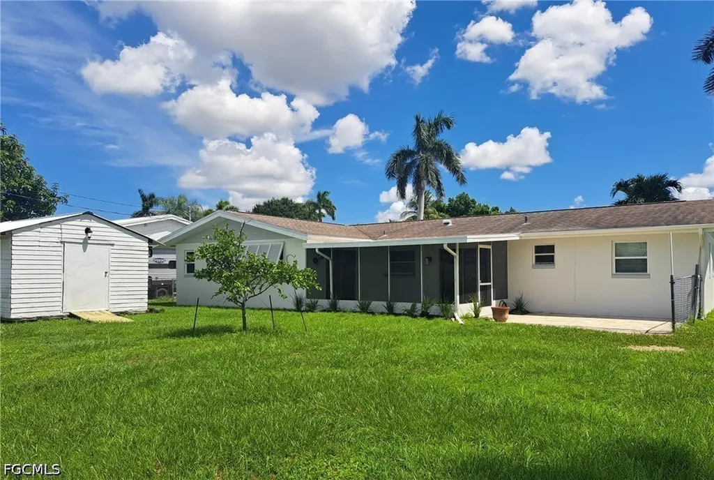 6313 Saint Andrews Circle S Fort Myers FL 33919