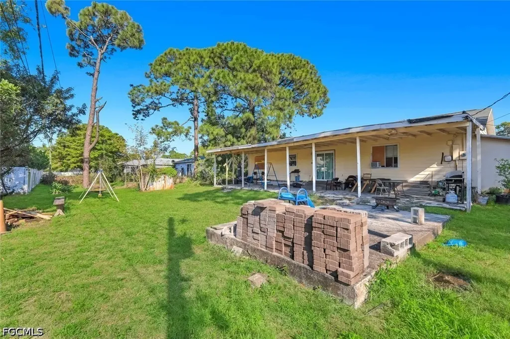8362 Bamboo Road Fort Myers FL 33967