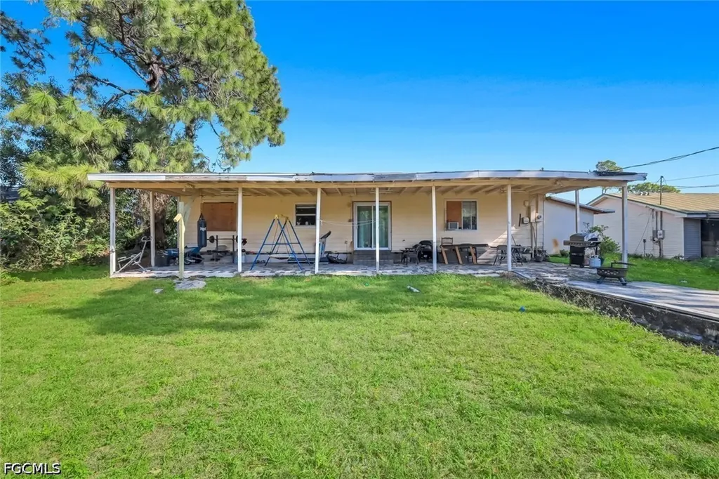 8362 Bamboo Road Fort Myers FL 33967