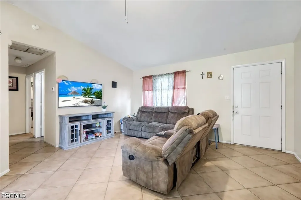 8362 Bamboo Road Fort Myers FL 33967