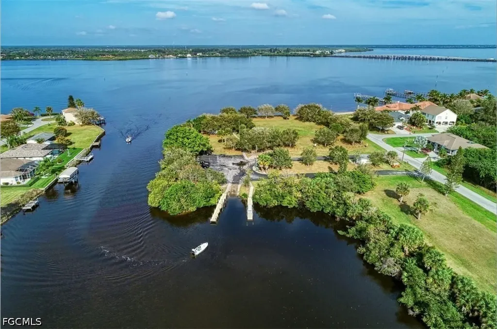 12089 Diversey Avenue Port Charlotte FL 33981