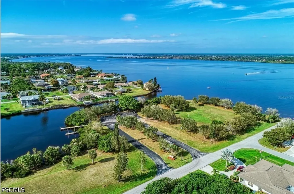 12089 Diversey Avenue Port Charlotte FL 33981