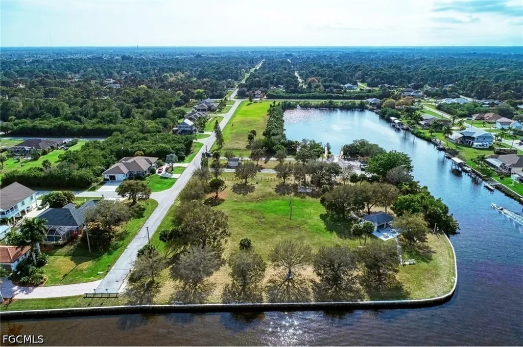 12125 Cochran Avenue Port Charlotte FL 33981