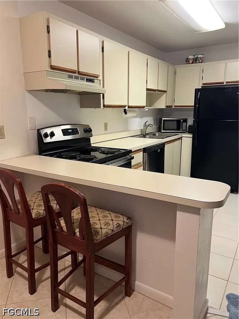 4513 SW 8th Court Cape Coral FL 33914
