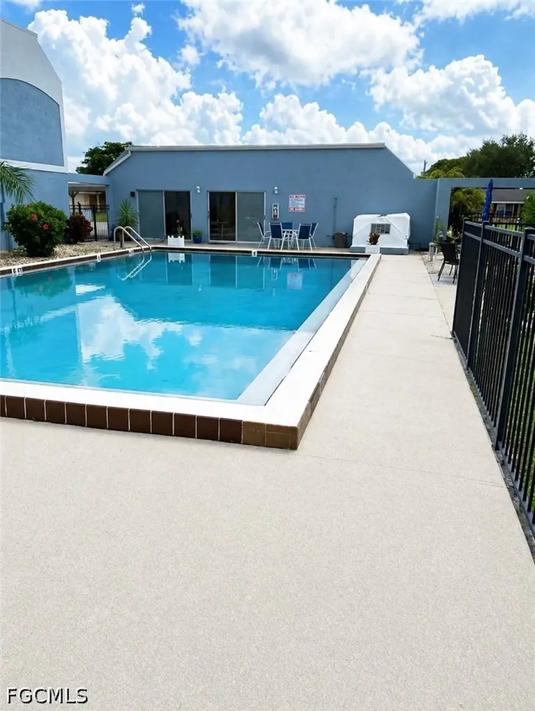 4513 SW 8th Court Cape Coral FL 33914