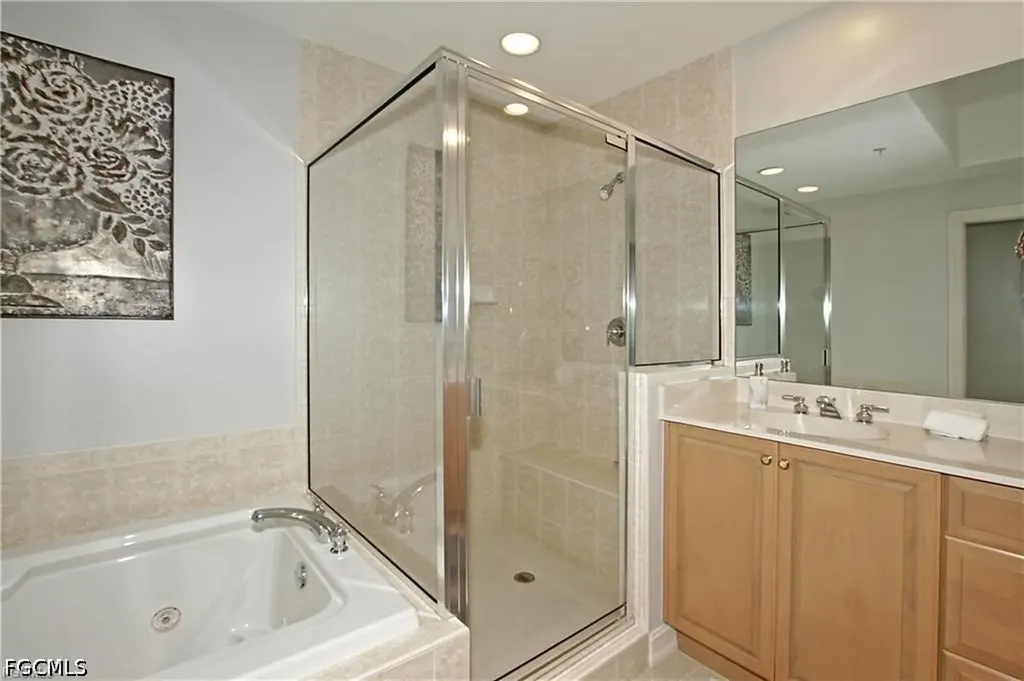 2738 Tiburon Boulevard E Naples FL 34109