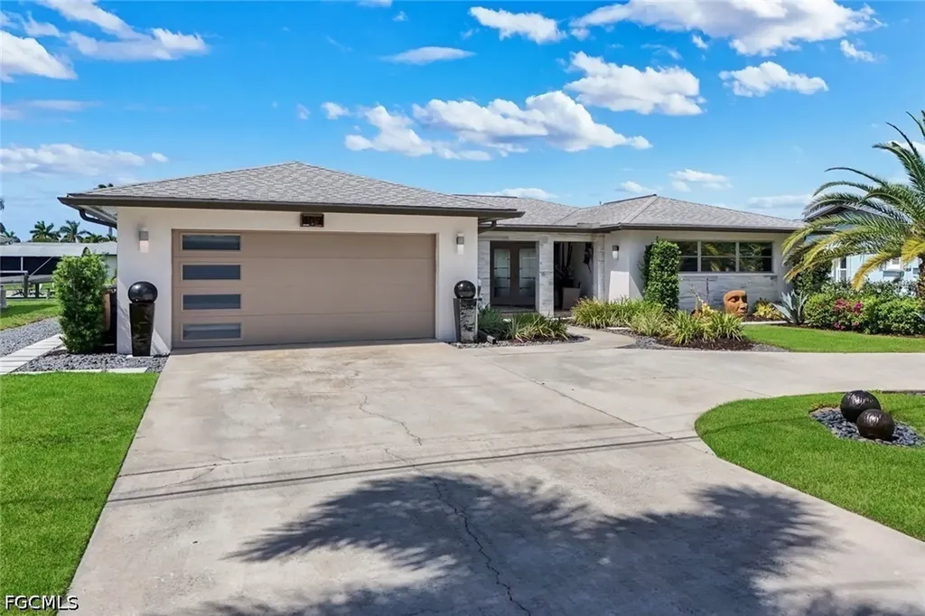 409 Tower Drive Cape Coral FL 33904