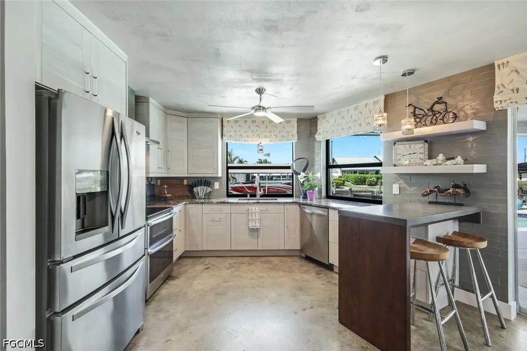 409 Tower Drive Cape Coral FL 33904