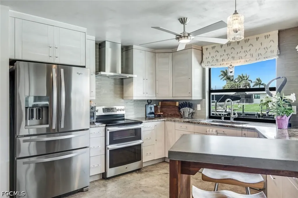 409 Tower Drive Cape Coral FL 33904
