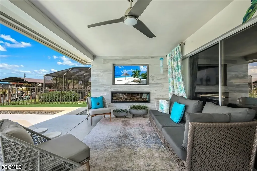 409 Tower Drive Cape Coral FL 33904