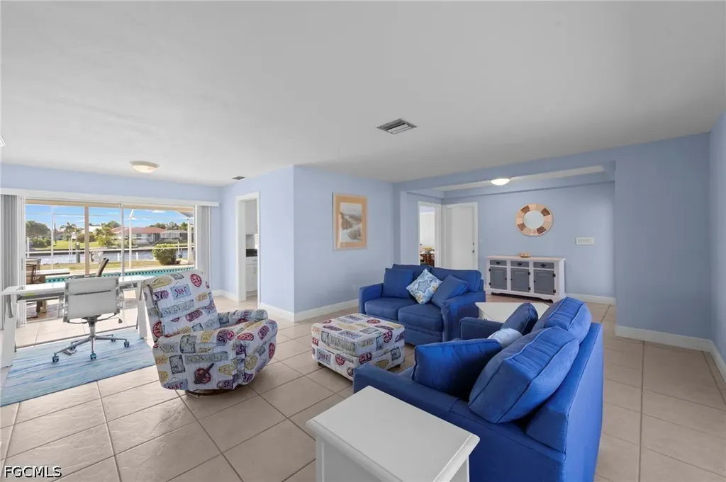 710 SE 43rd Street Cape Coral FL 33904