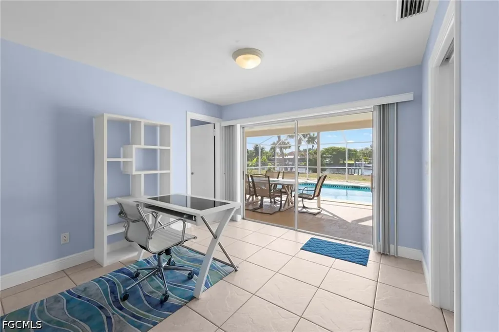 710 SE 43rd Street Cape Coral FL 33904