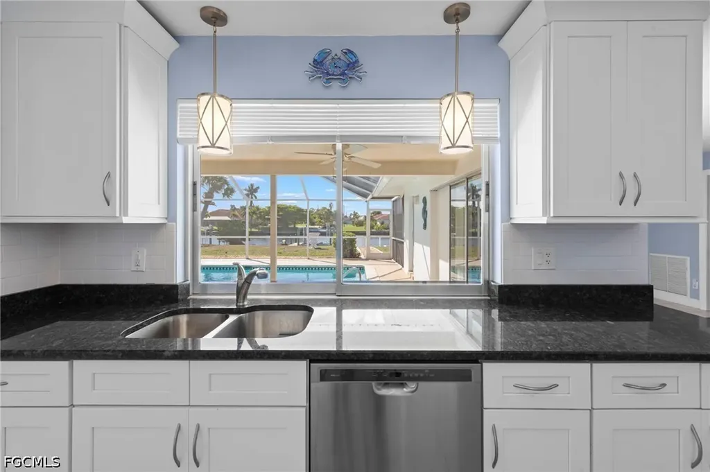 710 SE 43rd Street Cape Coral FL 33904