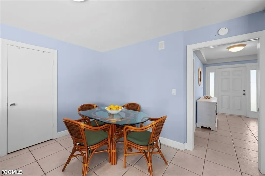 710 SE 43rd Street Cape Coral FL 33904