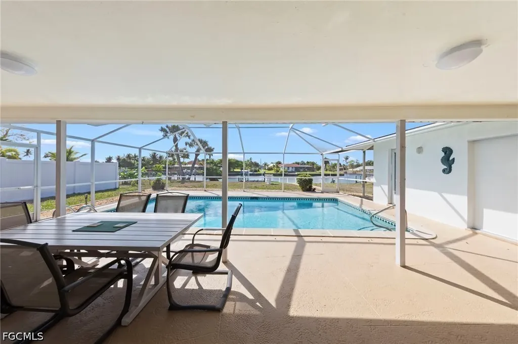 710 SE 43rd Street Cape Coral FL 33904