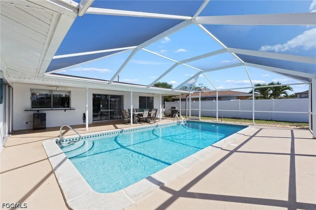 710 SE 43rd Street Cape Coral FL 33904