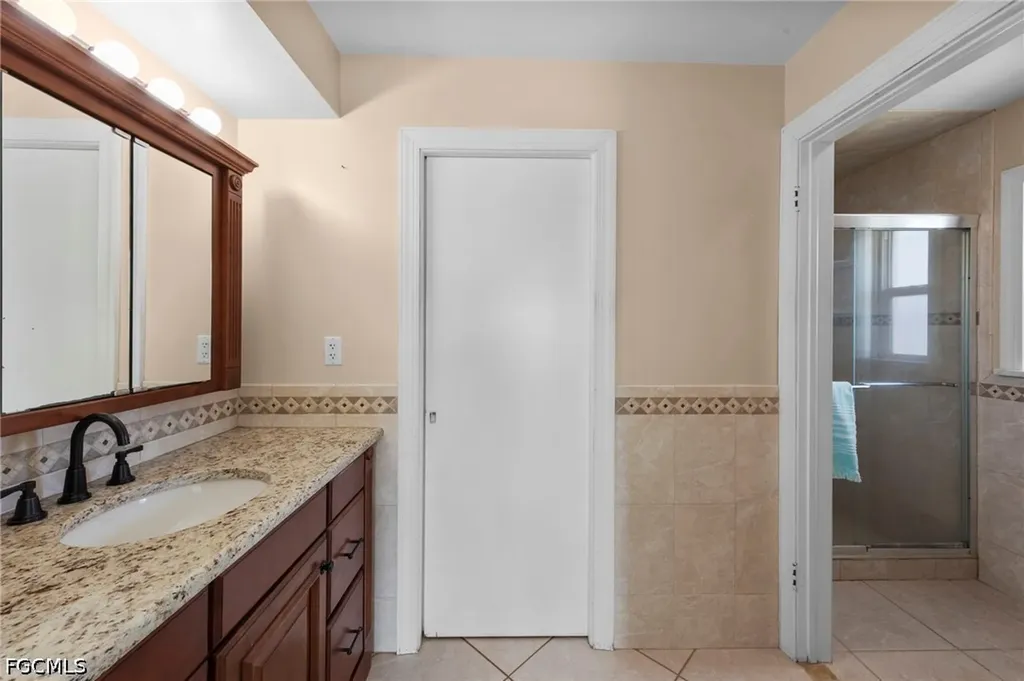 710 SE 43rd Street Cape Coral FL 33904