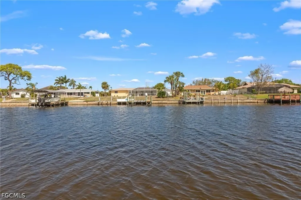 710 SE 43rd Street Cape Coral FL 33904