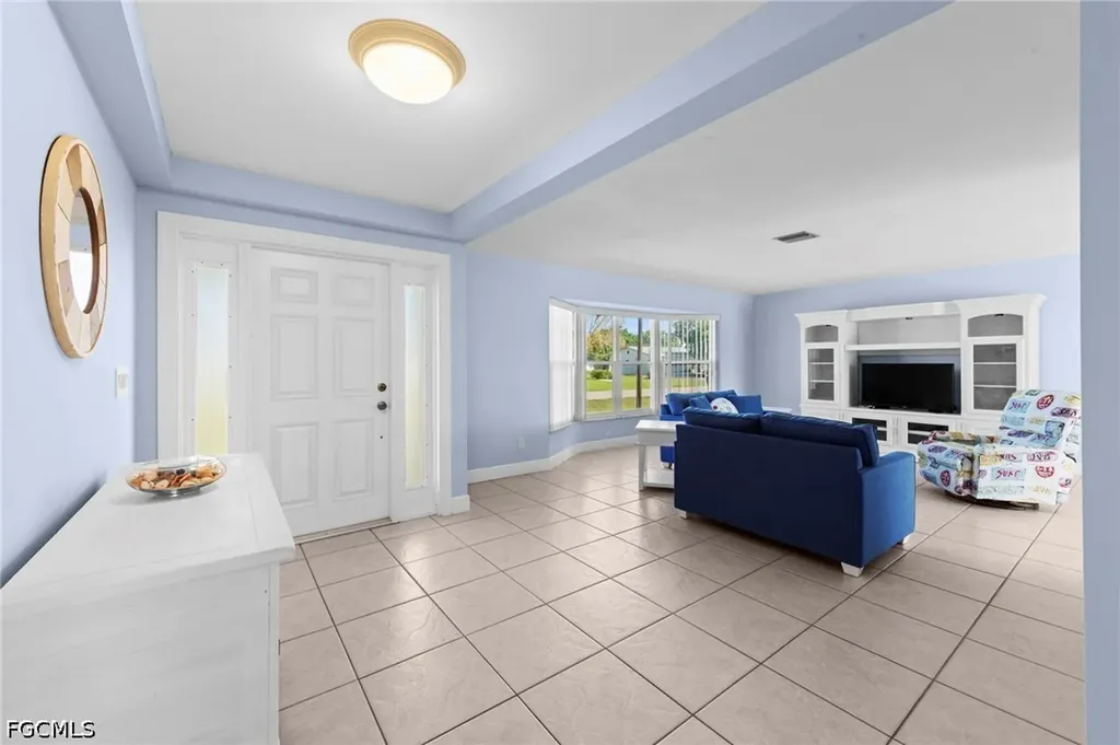 710 SE 43rd Street Cape Coral FL 33904