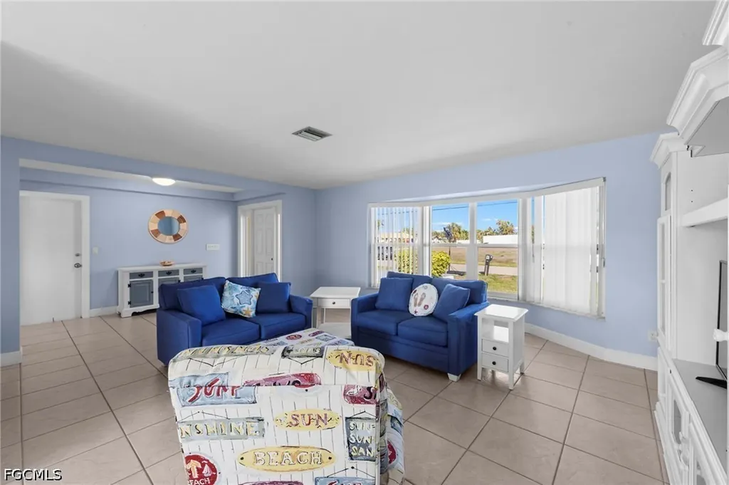 710 SE 43rd Street Cape Coral FL 33904