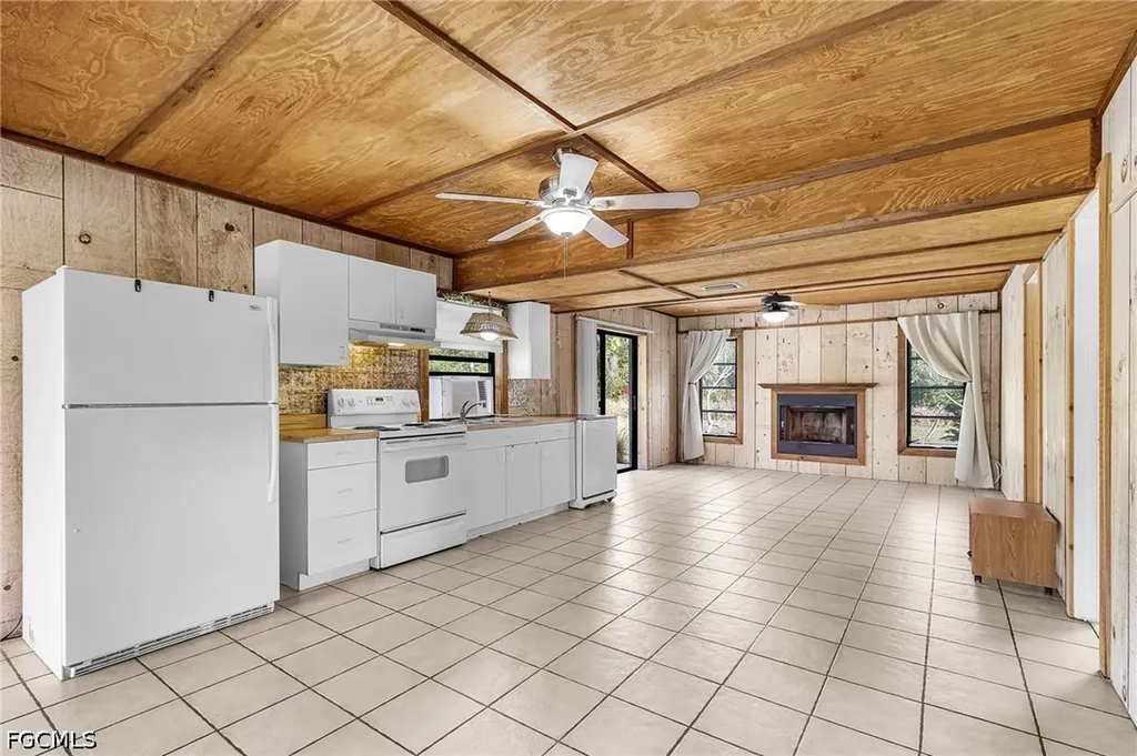8677 Whispering Pines Drive St. James City FL 33956