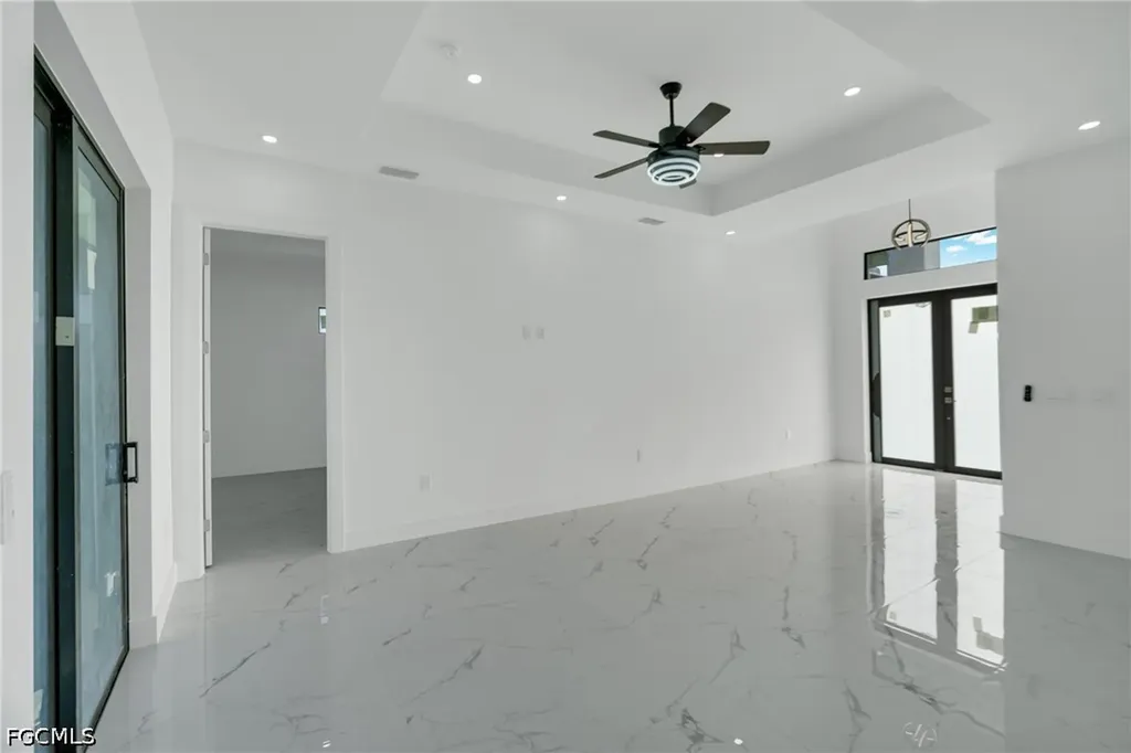 2 SE 20th Court Cape Coral FL 33990