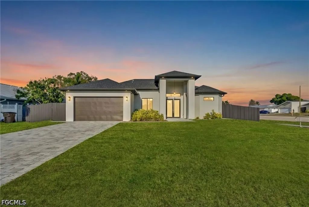 2 SE 20th Court Cape Coral FL 33990