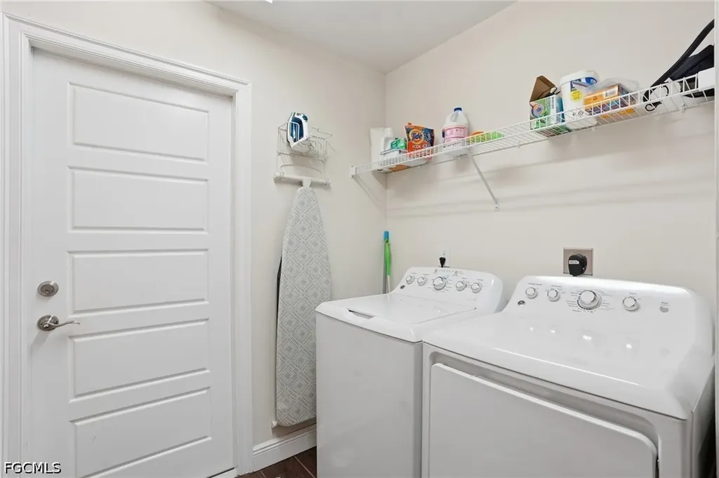 2714 SW 28th Avenue Cape Coral FL 33914
