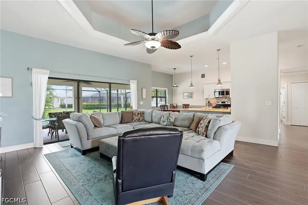 2714 SW 28th Avenue Cape Coral FL 33914