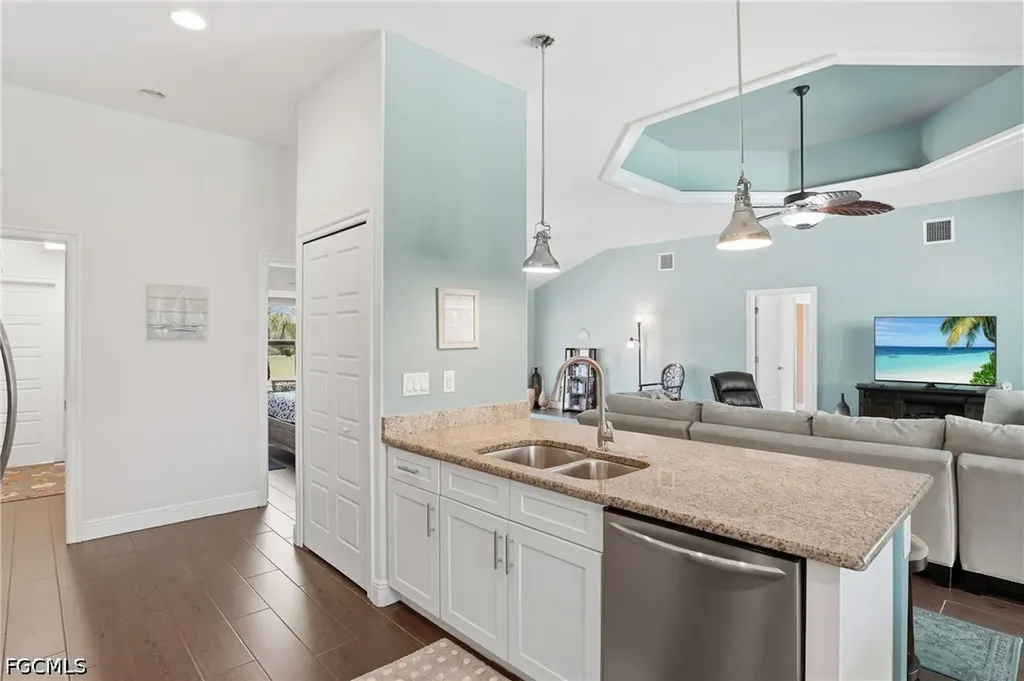 2714 SW 28th Avenue Cape Coral FL 33914