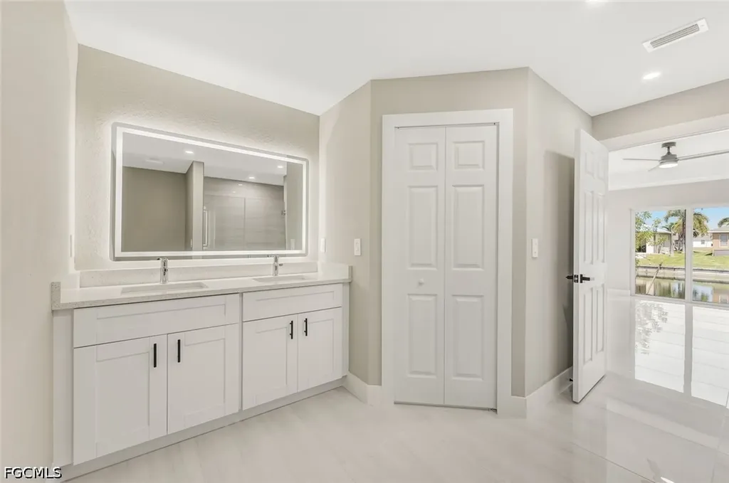 2821 NW 25th Lane Cape Coral FL 33993