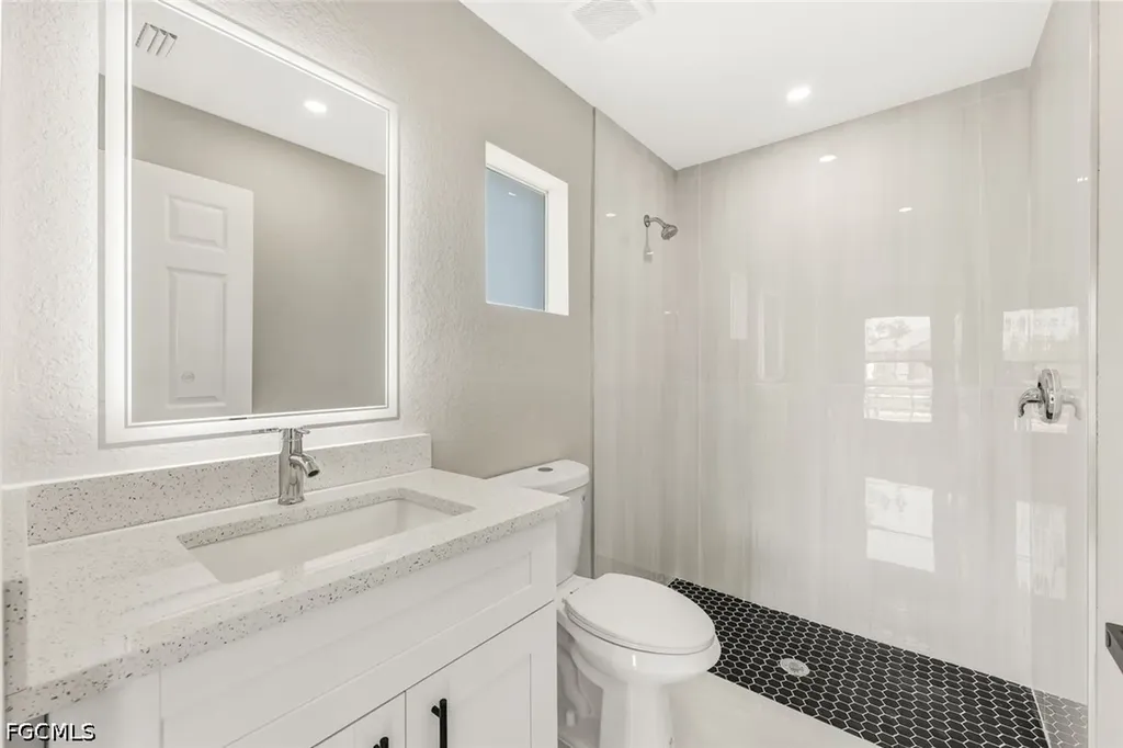 2821 NW 25th Lane Cape Coral FL 33993