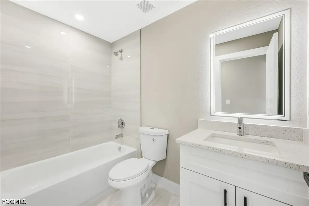 2821 NW 25th Lane Cape Coral FL 33993