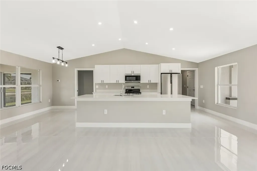 2821 NW 25th Lane Cape Coral FL 33993