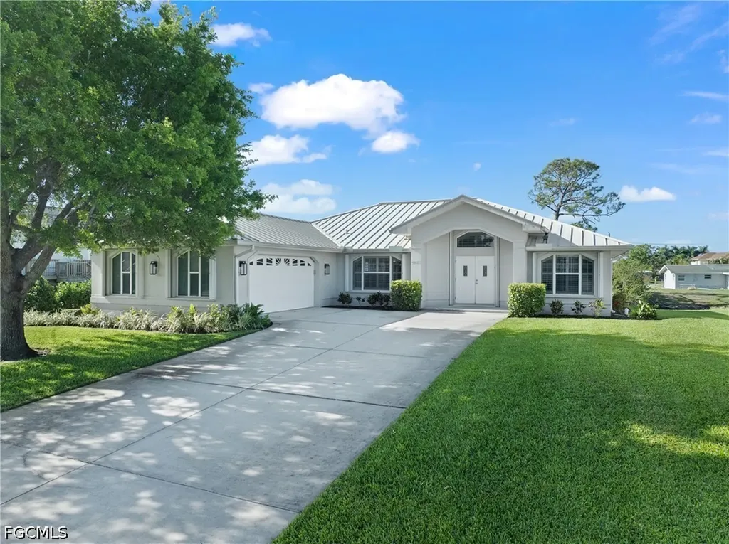 Estero FL, 4955 Mederia Lane