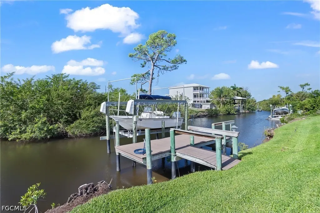 4955 Mederia Lane Estero FL 33928